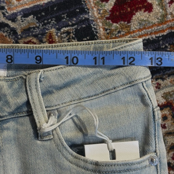 Risen Distressed Cuff Shorts - Picture 3 of 4